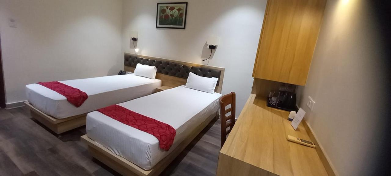 Ojas Hotel & Resort Durgāpur Exterior foto